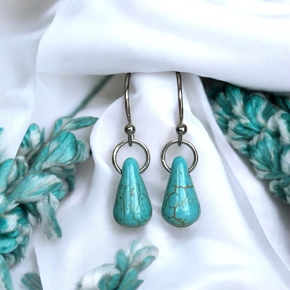 5 For $25💫Turquoise Teardrop Dangles Earrings - Picture 3 of 4